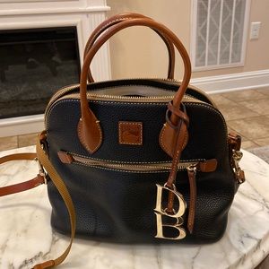 Dooney & Bourke purse in excellent condition.  Only carried a few times.